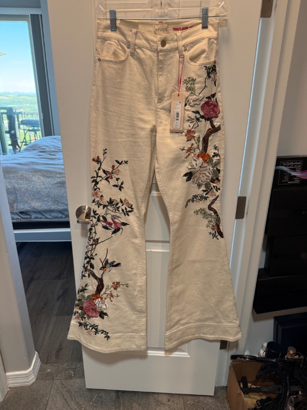 Beautiful embroidered beaded Jeans size 27 - Picture 5 of 8